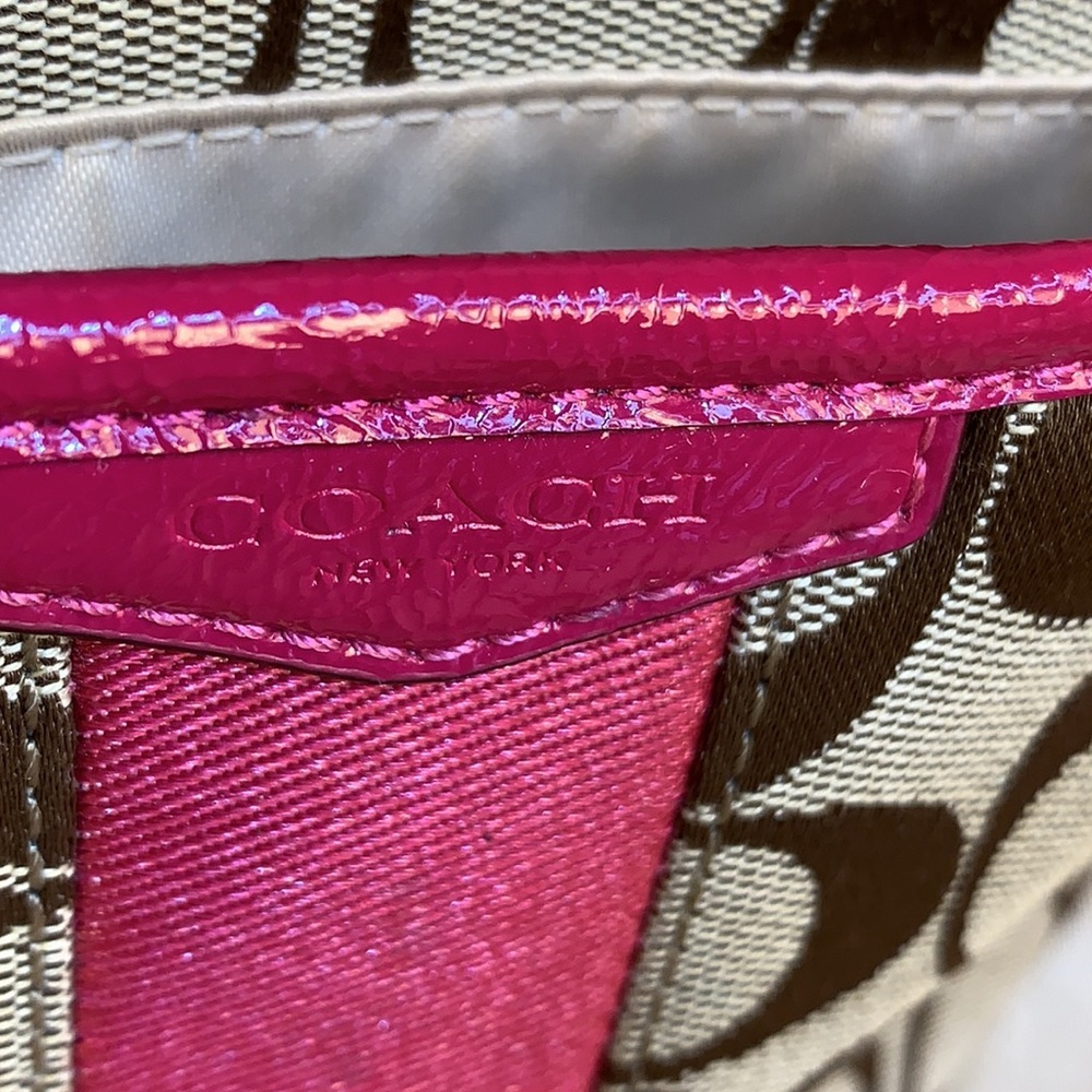 Coach monogrammed crossbody adjustable strap bag - Picture 2 of 14